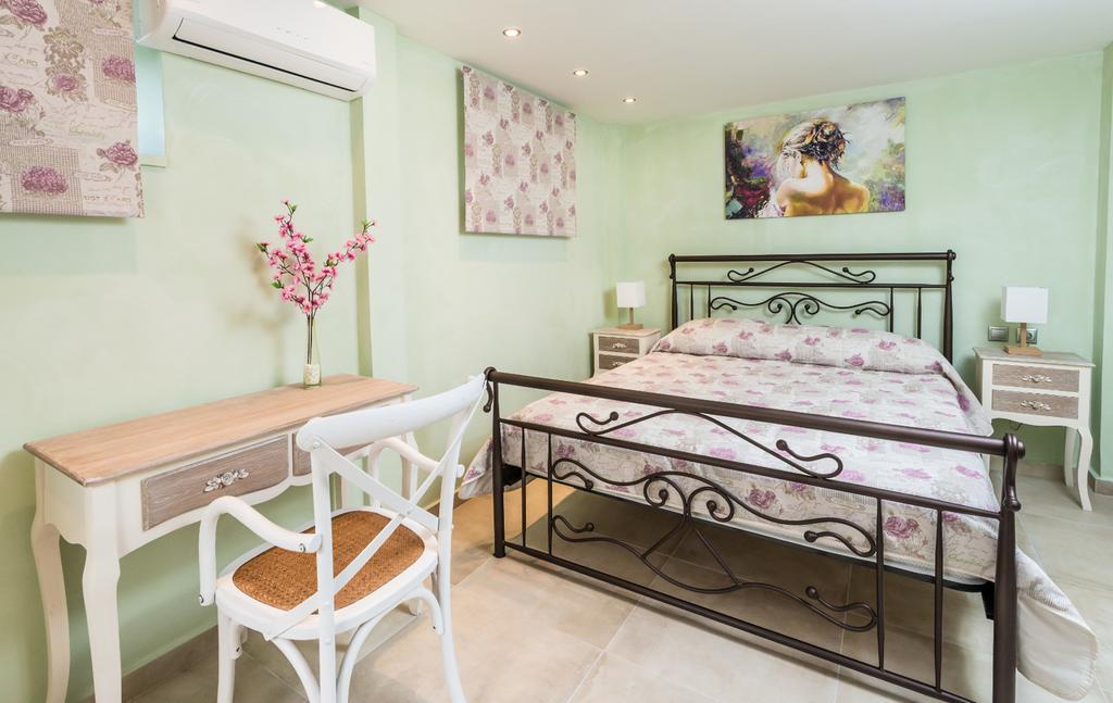 Villa Callisto- Elegant Restored Villa With Pool Yírion Exteriör bild